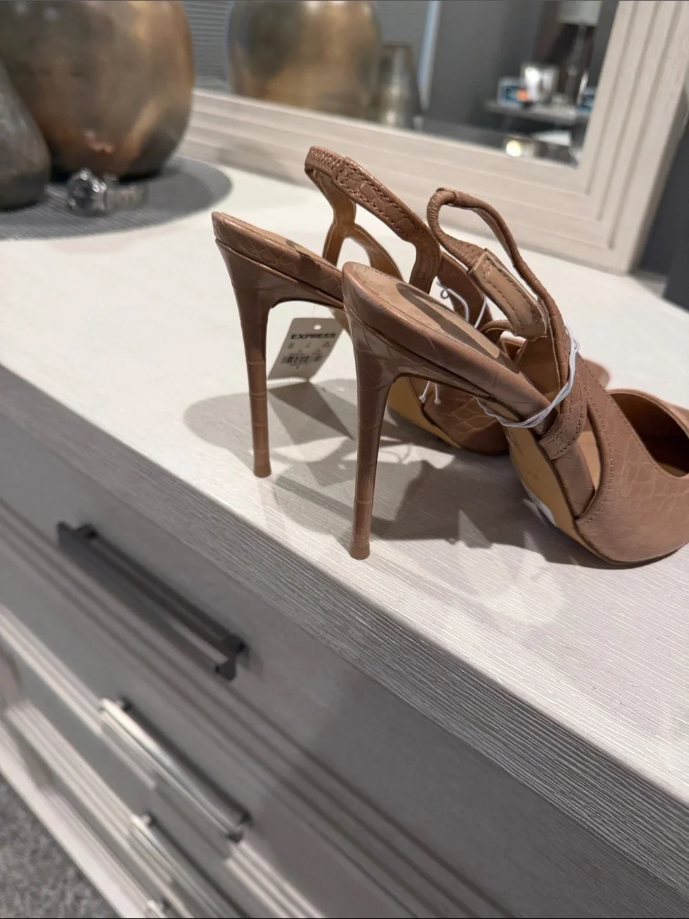 N/A elegant tan